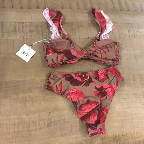 Envya High Waist Ruffle 2p Bikini Set Medium  NWT Boutique - Picture 7 of 8